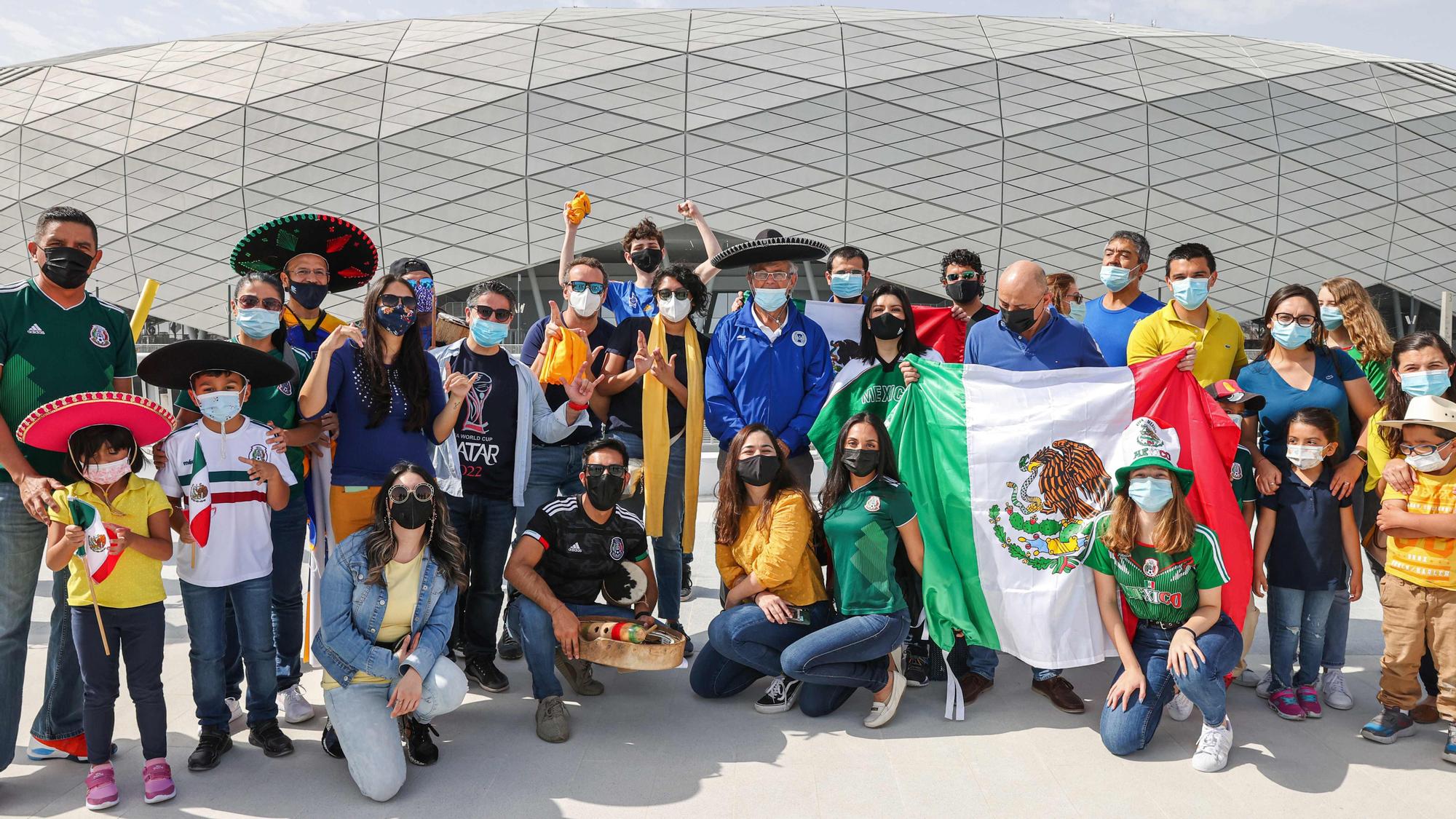 Aficionados mexicanos en Qatar