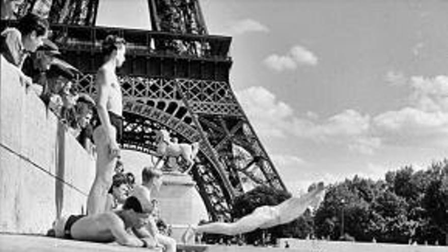 Robert Doisneau: 
El problemático
beso francés  