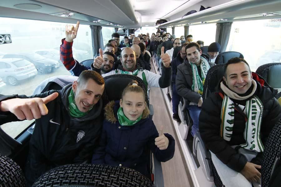 Aficionados del Córdoba CF rumbo a Huelva