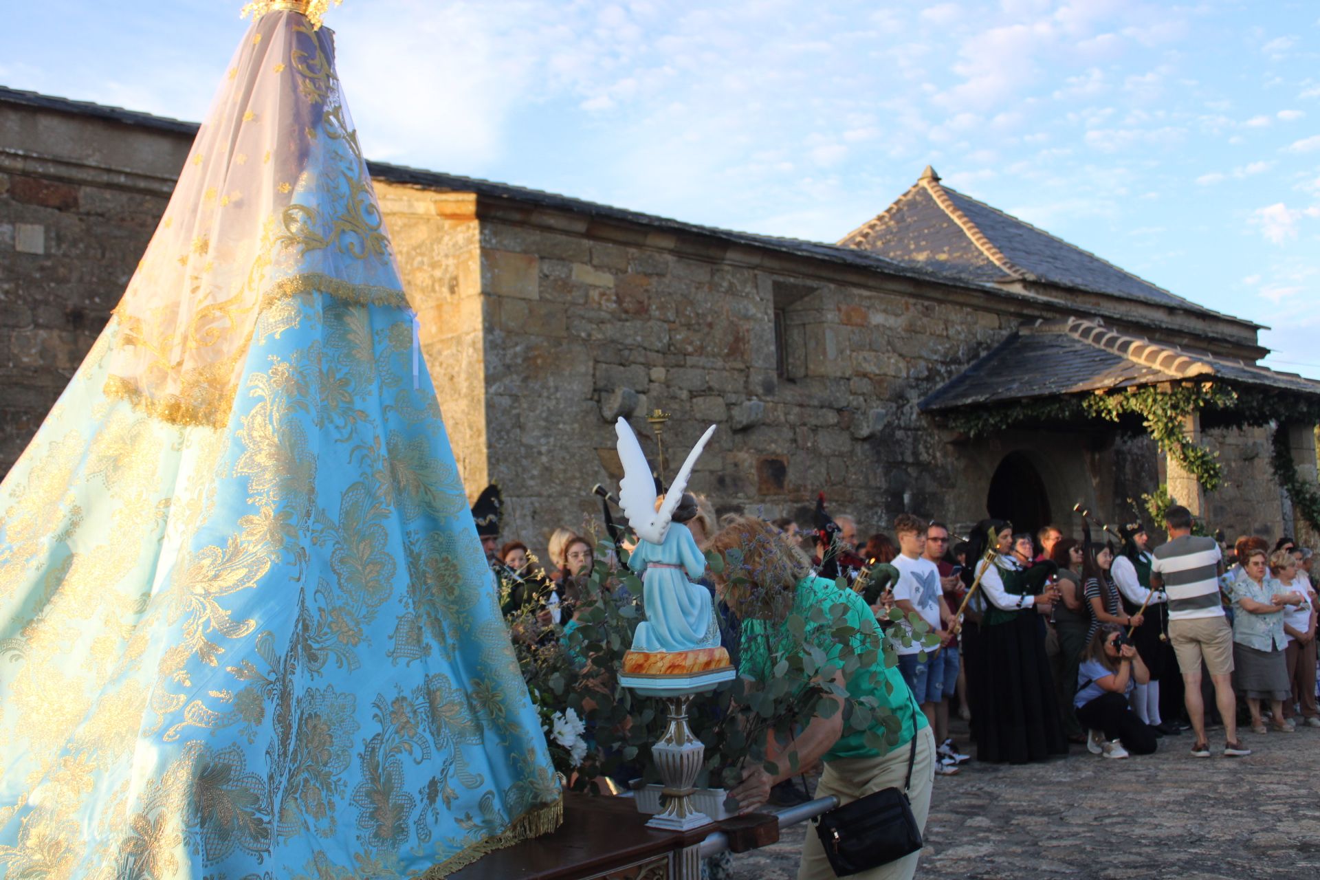 Ofrenda a la Virgen de la Encarnación en Palacios de Sanabria