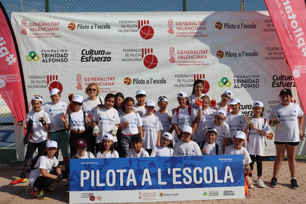 Pilota a l’Escola despedix  el curs al gran a Piles