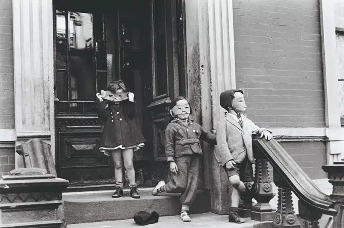 Helen Levitt, New York, 1940