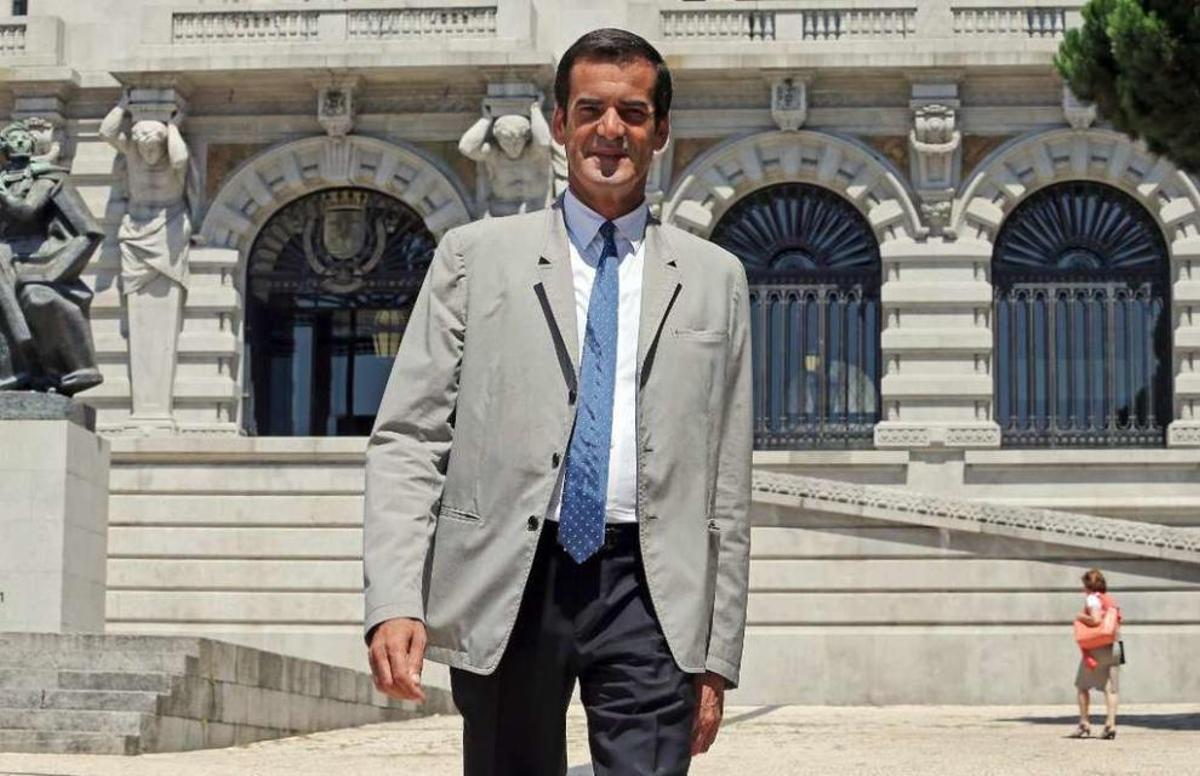 El alcalde de Oporto califica de "miserable" el aeropuerto de Vigo ahora que la TAP decide unirlo a Lisboa