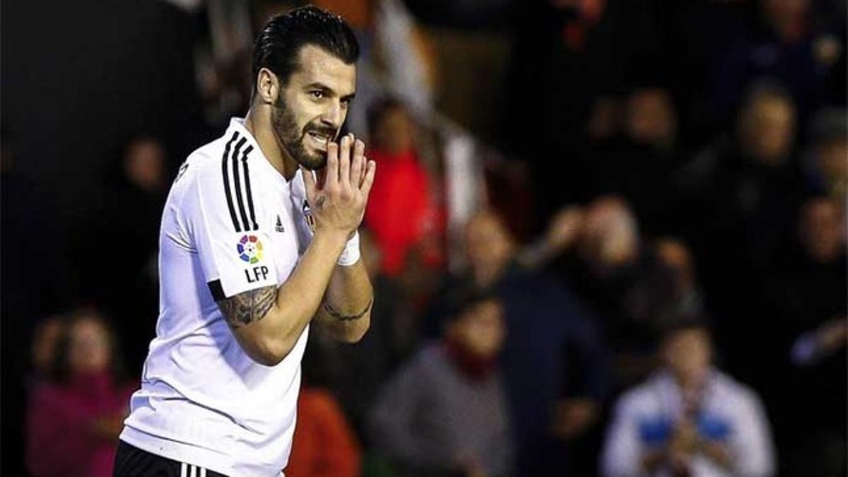 Negredo, delantero del Valencia