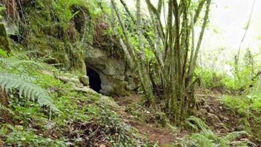 Entrada a la cueva de Valdavara. / EQUIPO ARQ. VALDAVARA