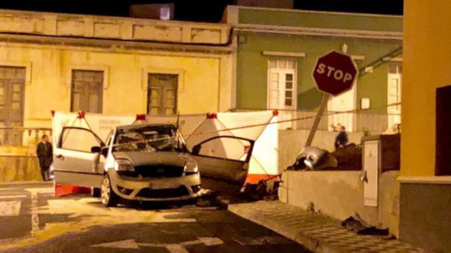 El vehículo accidentado en Tenerife en el que falleció un joven.