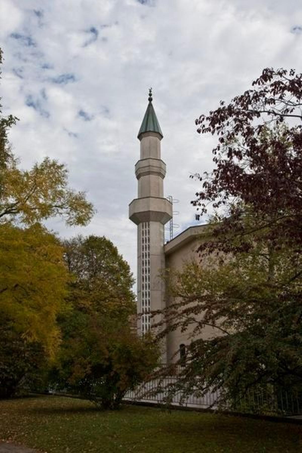 El minarete de la Gran Mezquita de Ginebra