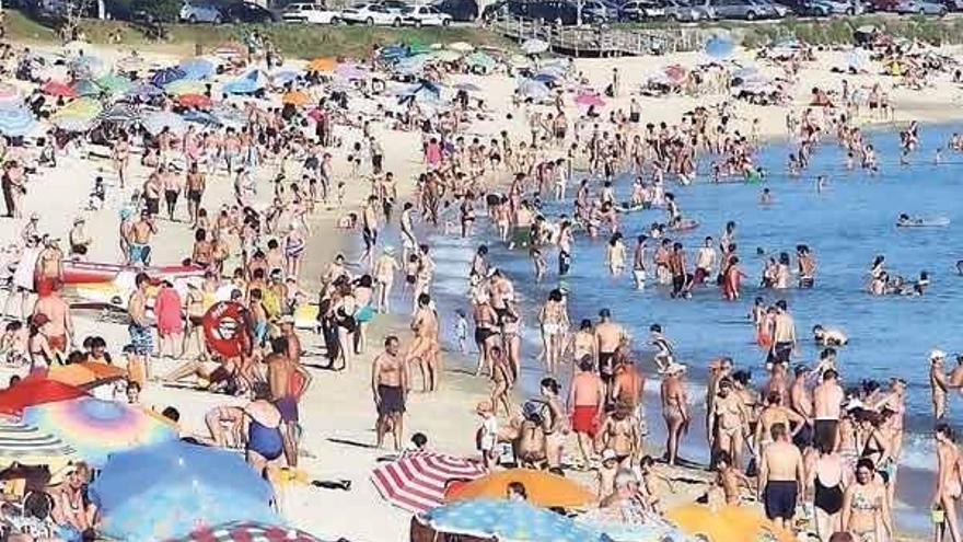 Estado de la playa canguesa de Rodeira, ayer.  // Carmen Giménez