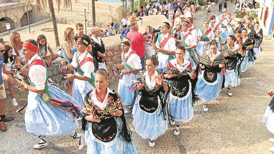 Peñíscola mantiene la tradición en el primer día dedicado a la patrona