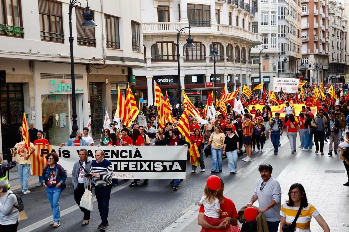 La manifestación del 25 d'Abril en València, en imágenes La manifestación del 25 d'Abril en València, en imágenes