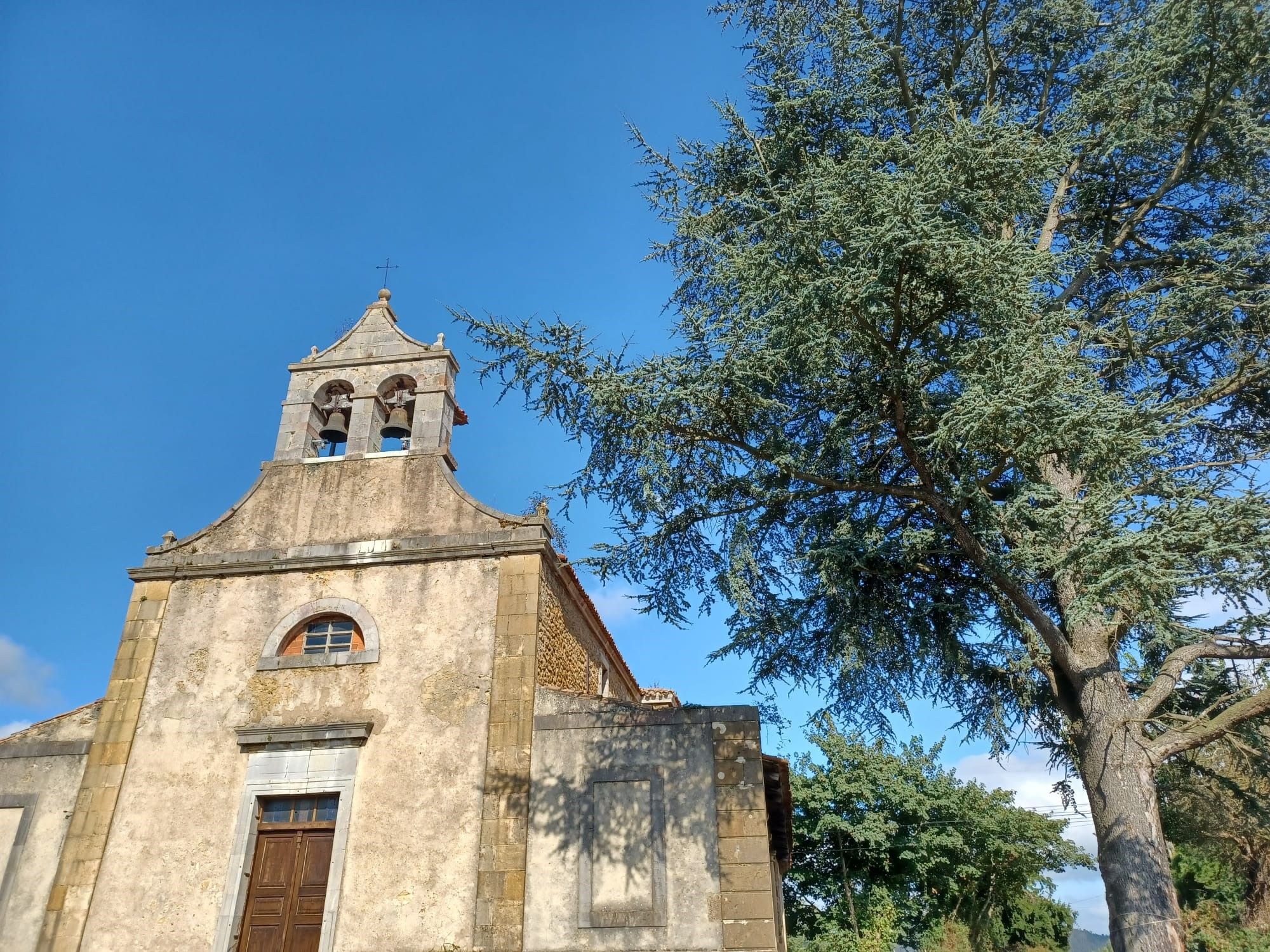 Las mil y una iglesias rurales de Llanera, un tesoro por descubrir en el concejo
