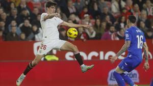 Juanlu Sánchez, defensa del Sevilla, durante un partido de la Liga frente al Getafe