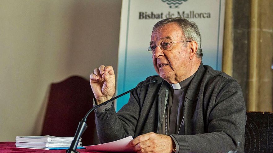 El obispo Taltavull se vacunó sin necesidad de justificar si entraba en los protocolos.