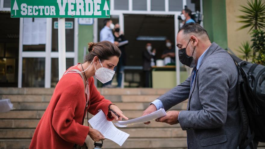 Las 30.000 inscripciones en las listas de empleo de Canarias desbordan las previsiones de la administración