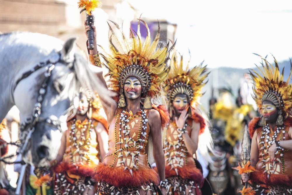 Reconquista y procesión en el cuarto día de las fiestas de Salinas