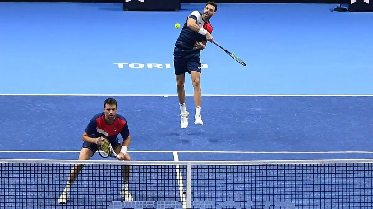 Granollers y Zeballos pasan a semifinales como l赤deres de grupo