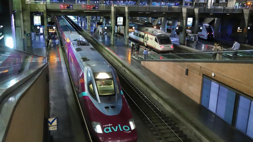 Usuarios de Renfe denuncian retrasos &quot;constantes&quot; en los Avant Córdoba-Sevilla