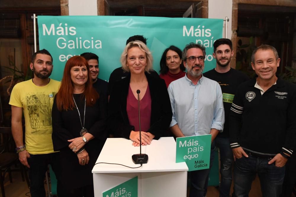 Pegada de carteles de Máis Galicia