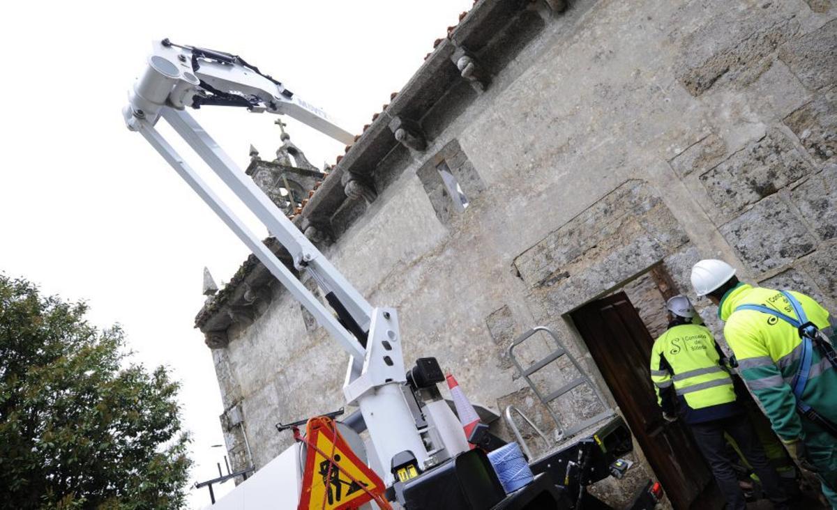 La Iglesia valorará los daños en Santa María de Carboeiro