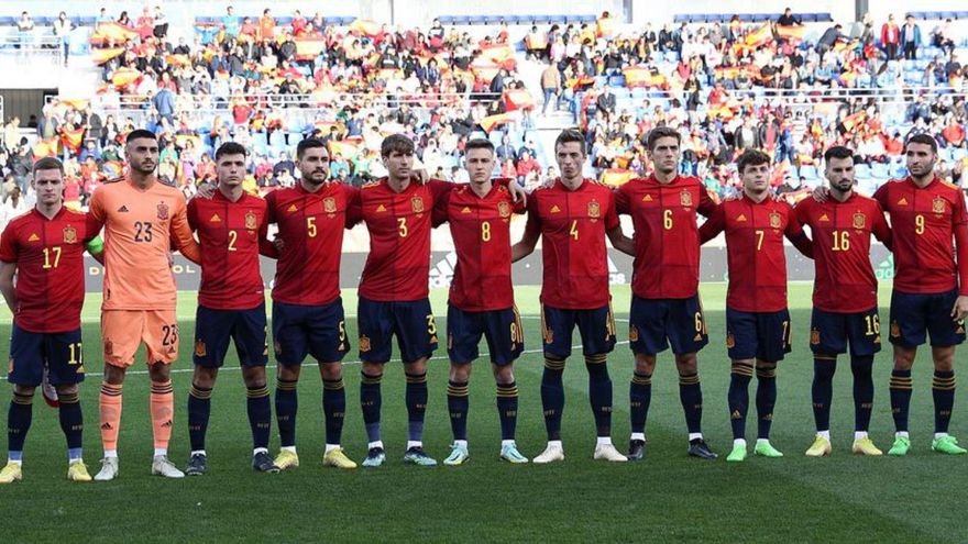 El portero del Mallorca Leo Román vive un debut soñado con la sub-21