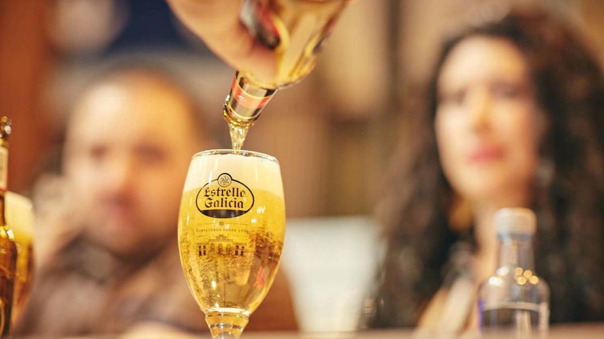 ¿Quién será el mejor tirador de cerveza?.   | // ESTRELLA GALICIA