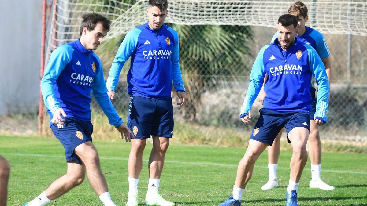 Francho, Moya, Enrich y Vaquero, durante la sesión de entrenamiento de este domingo en Alicante.