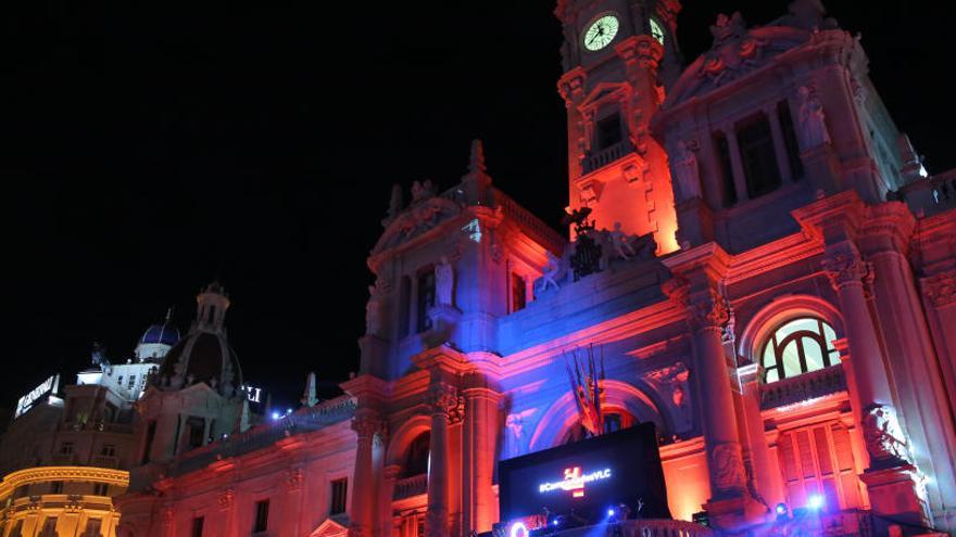 Nochevieja con campanadas para niños en la plaza del Ayuntamiento de València