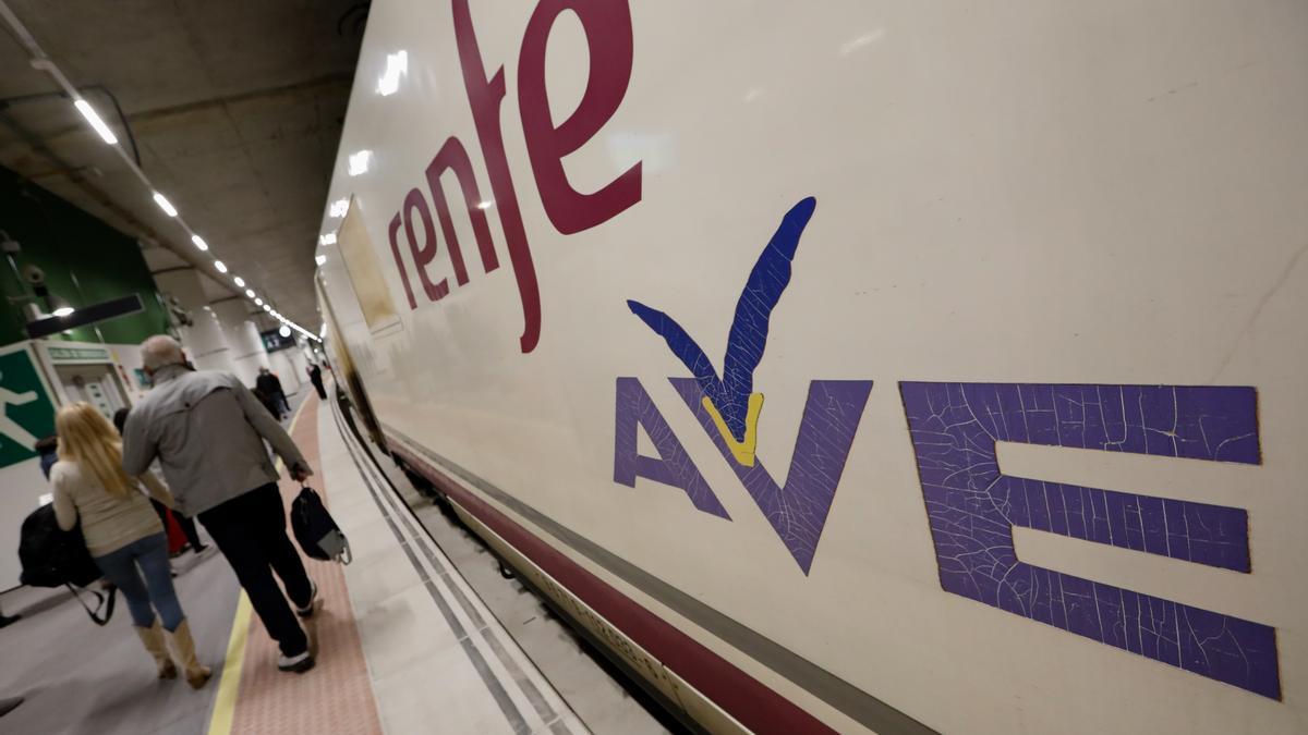 RENFE | ¿Qué paradas realizará el tren Avant entre Alicante y Murcia?