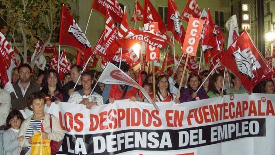 Fuentecapala presenta un plan para seguir en la región, pero los sindicatos desconfían