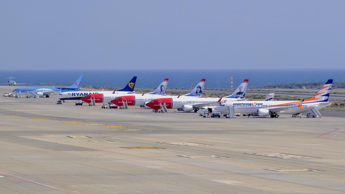 Aviones en el aeropuerto de en Gran Canaria, en una imagen de archivo.
