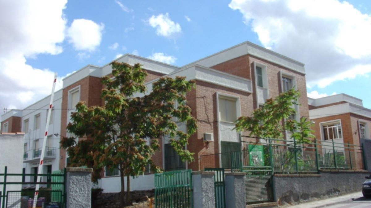 Exterior del IES Norba Caesarina.