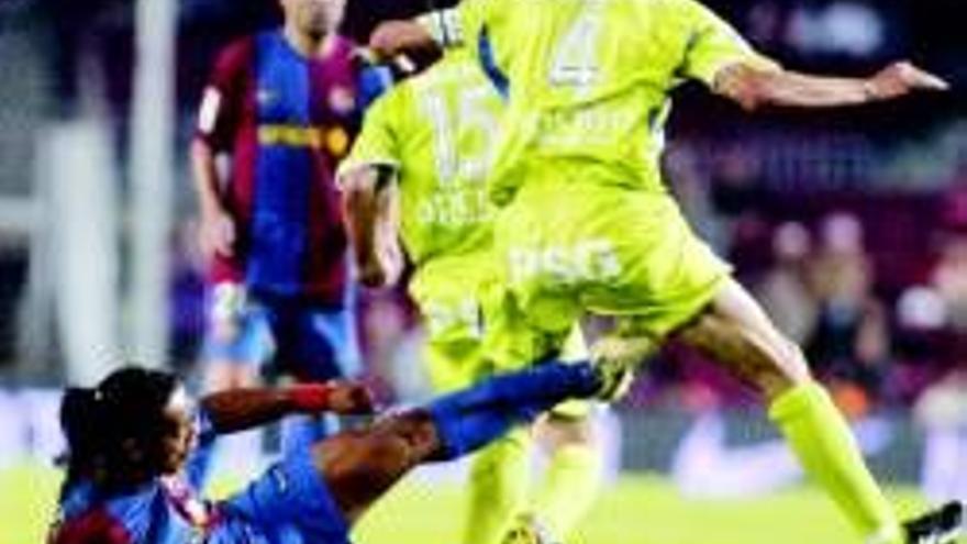 El Barça sigue vivo con 10