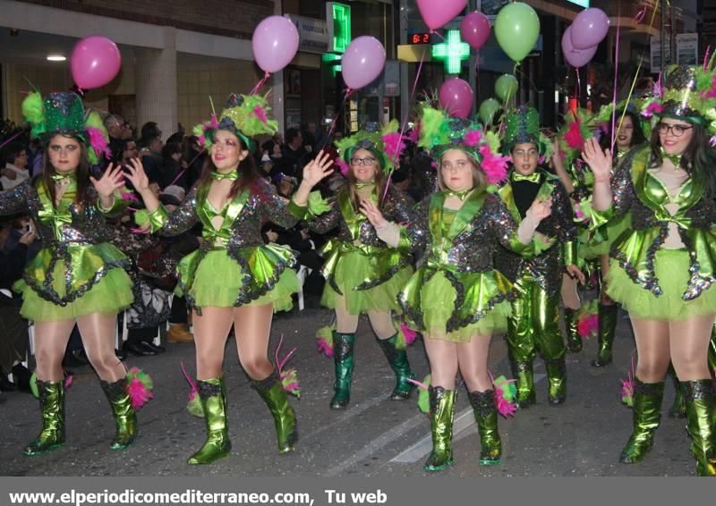 Vinaròs se llena de fiesta en carnaval