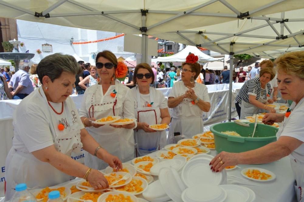 La XXIII Fiesta de la Naranja ha servido para promocionar el sector agroalimentario y dar a conocer el casco histórico a los visitantes.