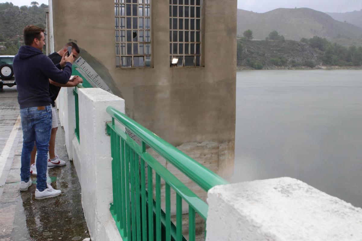 Destrozos en El Comtat por el temporal