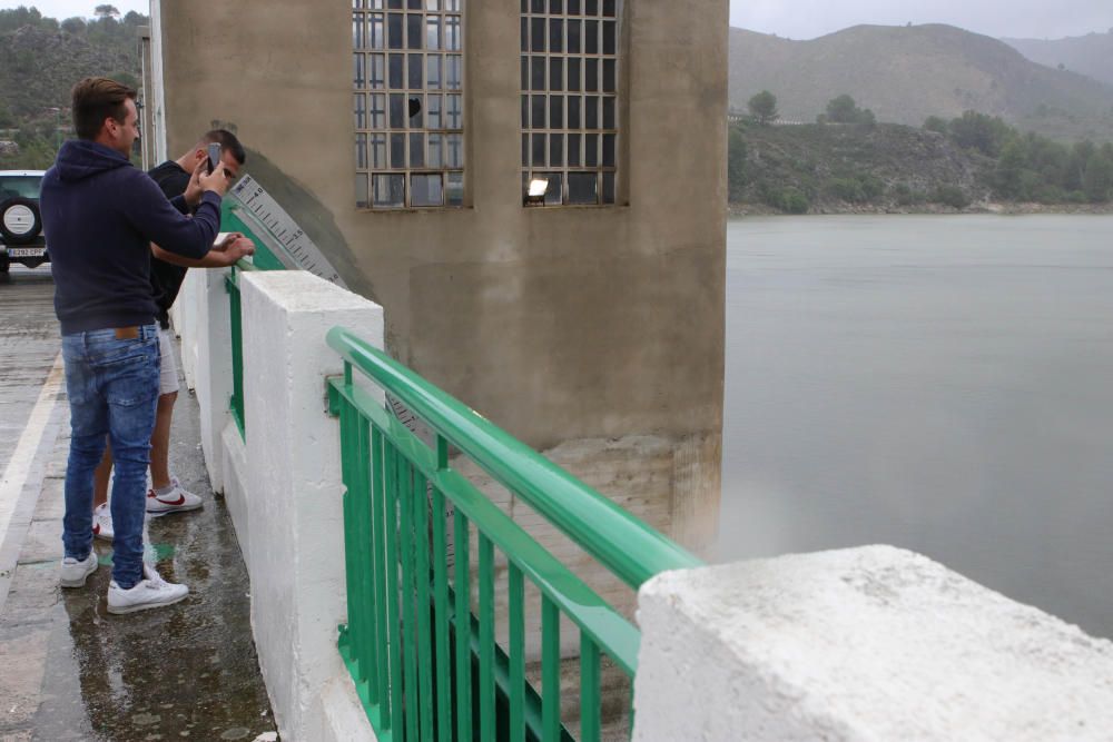 Destrozos en El Comtat por el temporal