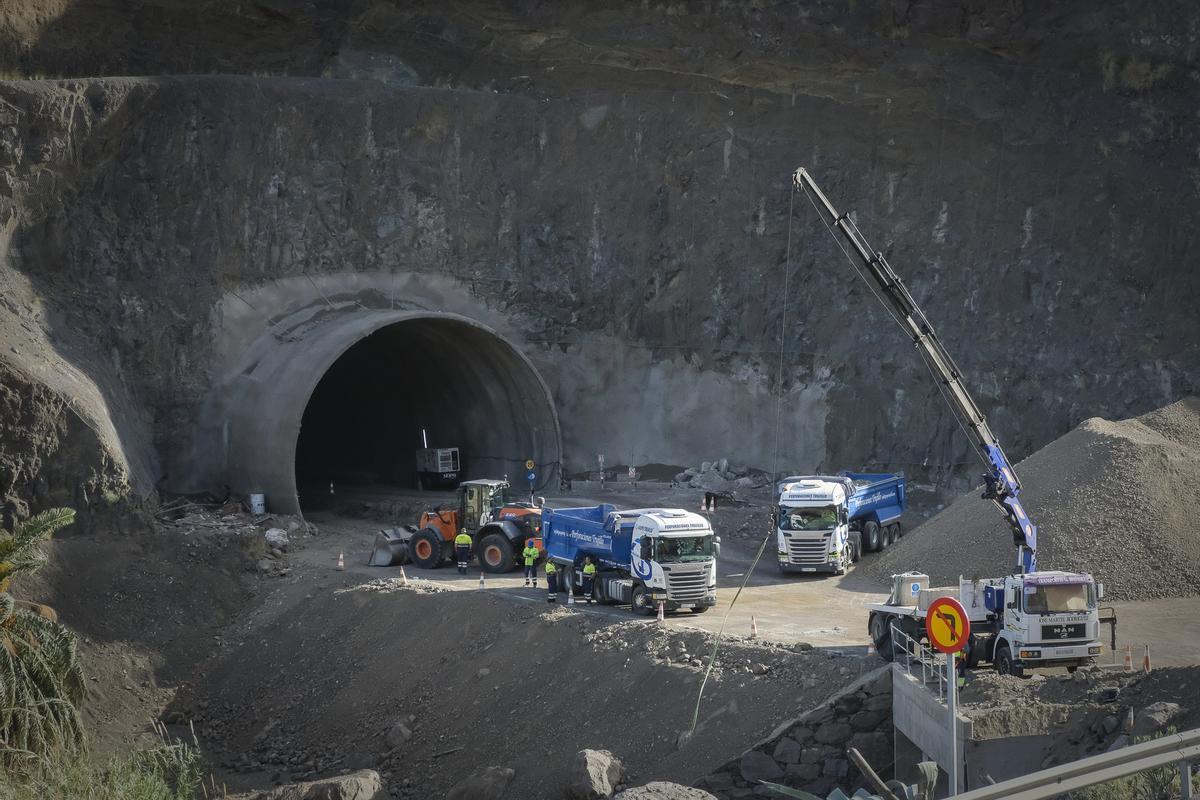 Trabajos en el túnel de Guayedra.