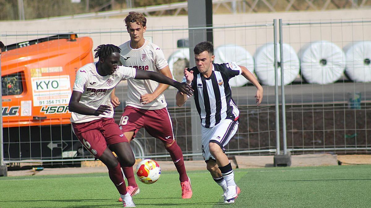 Atractivo encuentro entre el Villarreal C y el Castellón B.