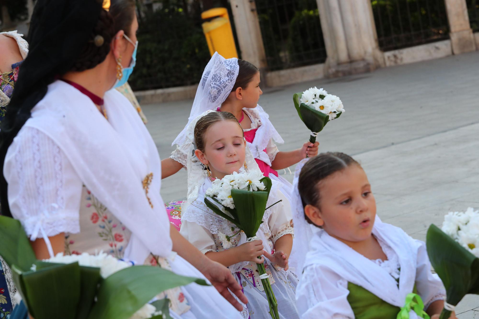 Búscate en la ofrenda por la calle caballeros de las 17:00 a las 18:00