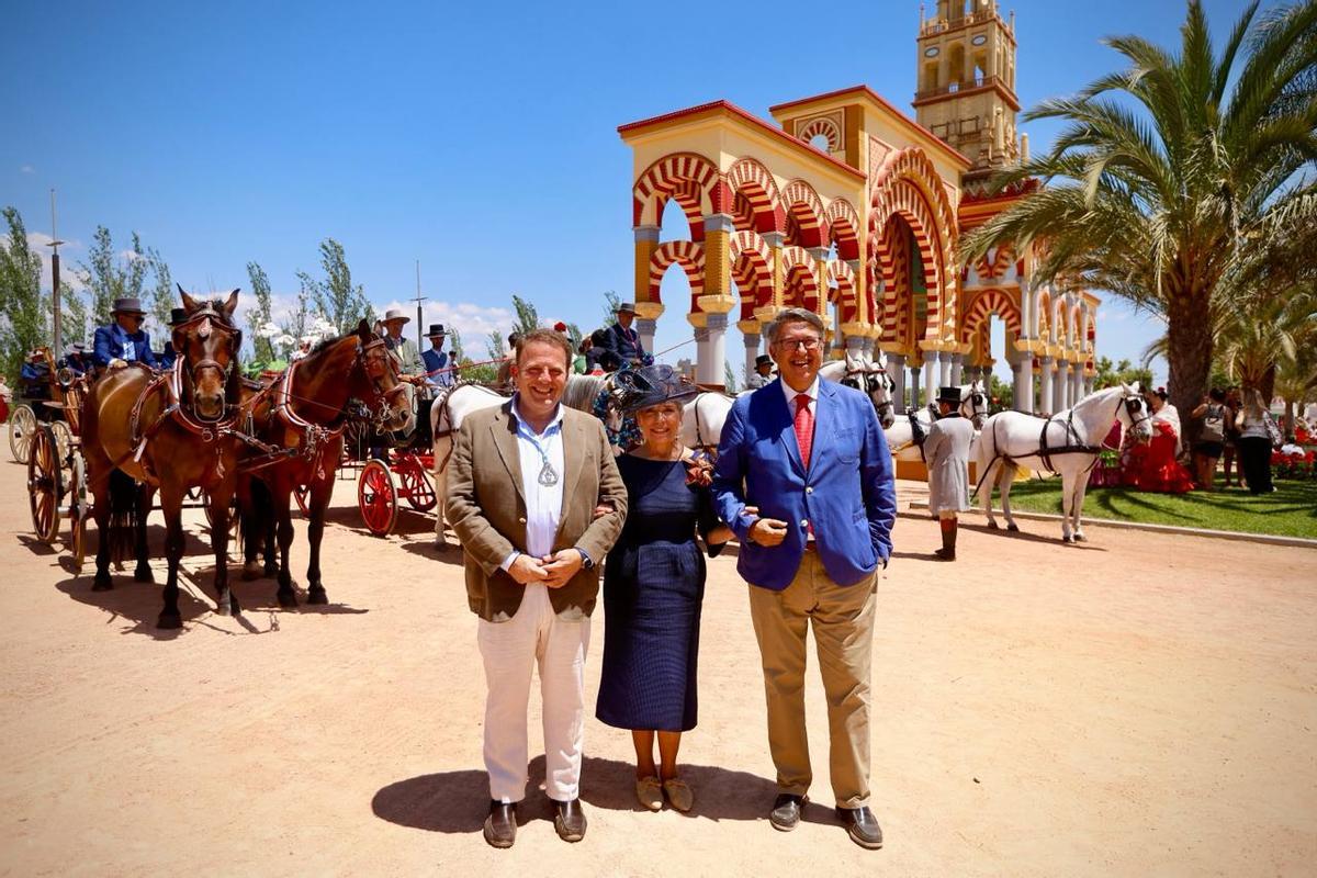 El paseo de los Carruajes de Tradición por la Feria de Córdoba, en imágenes El paseo de los Carruajes de Tradición por la Feria de Córdoba, en imágenes