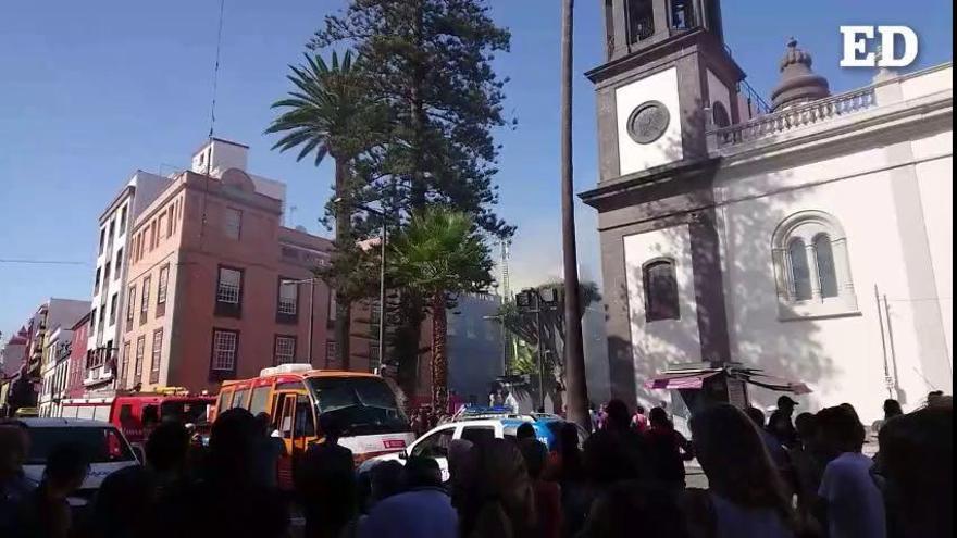 Los vecinos entre el asombro y la consternación por el incendio en el Ateneo