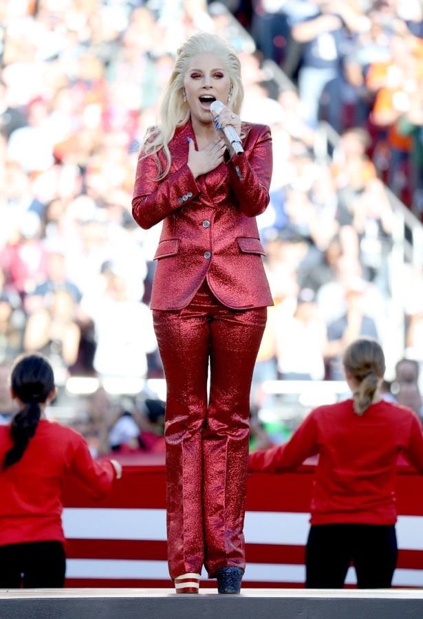 Rihanna cantando en la SuperBowl