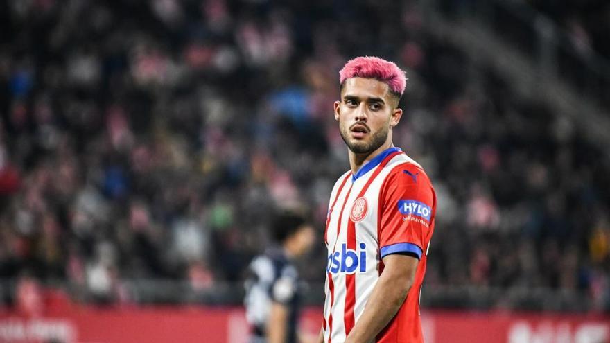 Fútbol internacional |  El Borussia Dortmund anuncia el fichaje de Yan Couto