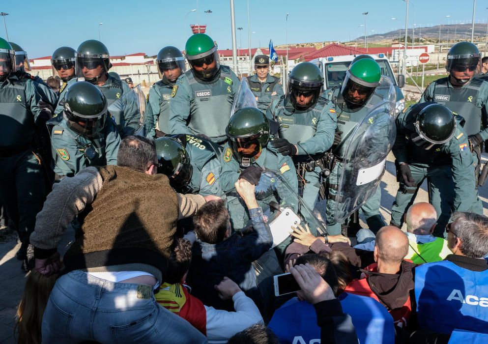 Tensión en la cárcel de Villena por la protesta de los funcionarios