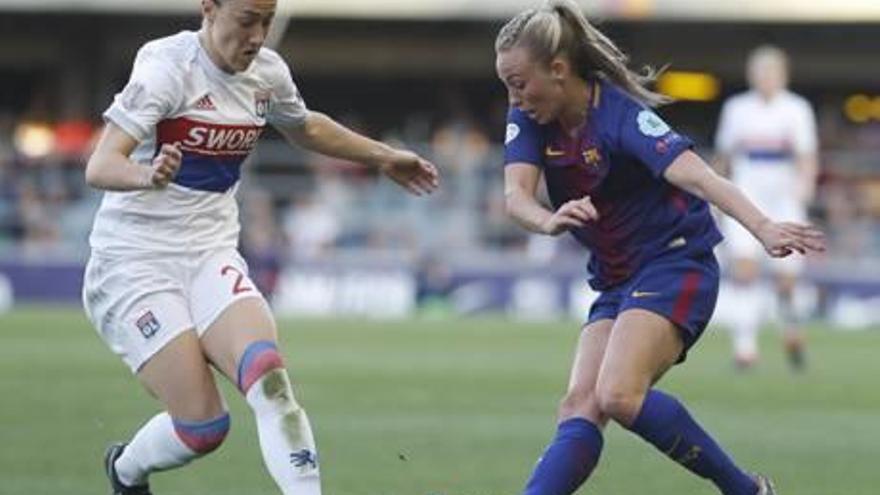 La blaugrana Toni Duggan intenta superar la marca d&#039;una defensa rival