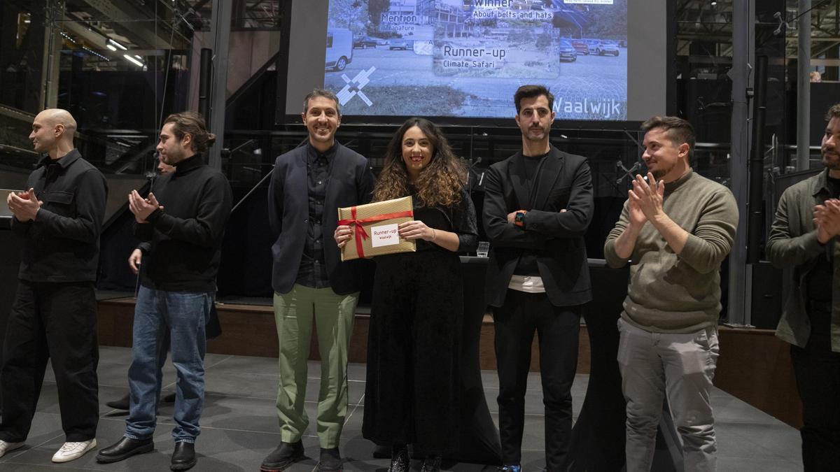 El grupo de arquitectos alicantinos de La Errería, tras recibir el premio Europan en la ciudad holandesa de Tilburg