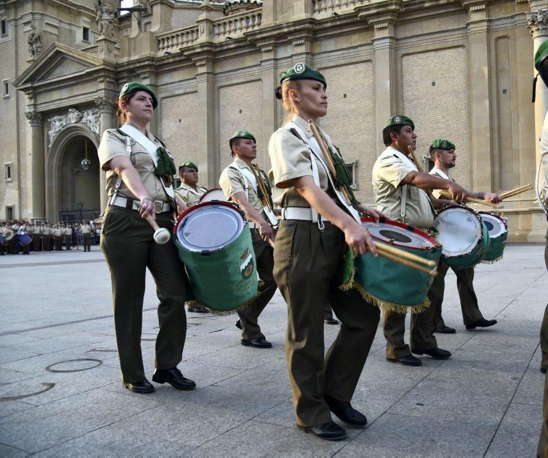 Retreta militar y homenaje a los caídos por España