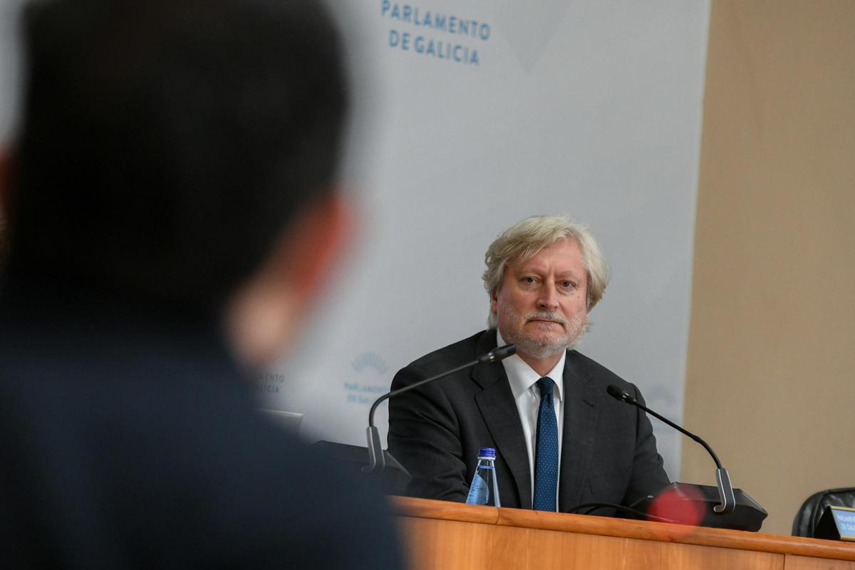 Manuel Vila durante su comparecencia este miércoles en el Parlamento gallego.