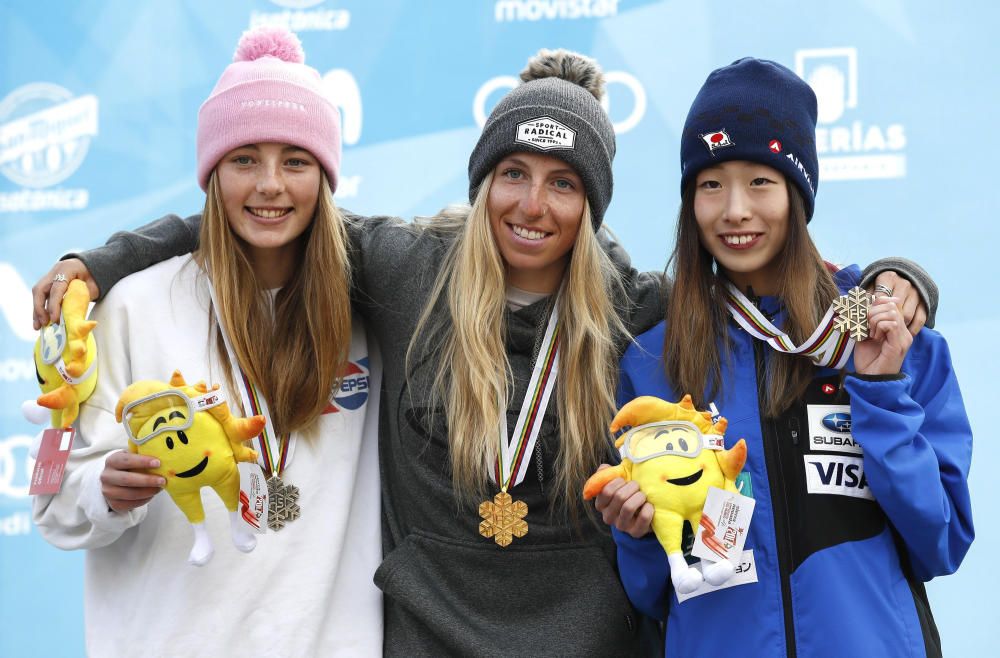 Las imágenes más impresionantes del Mundial de Snowboard de Sierra Nevada