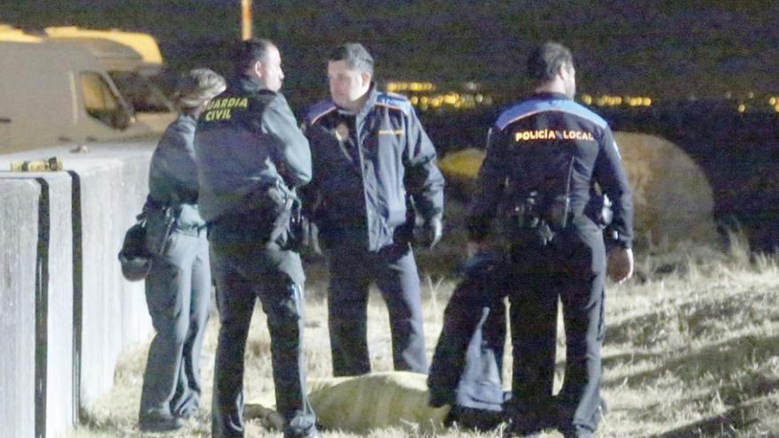 El portugués ahogado en O Grove &quot;salió a fumar y cayó al mar&quot;, según los testigos